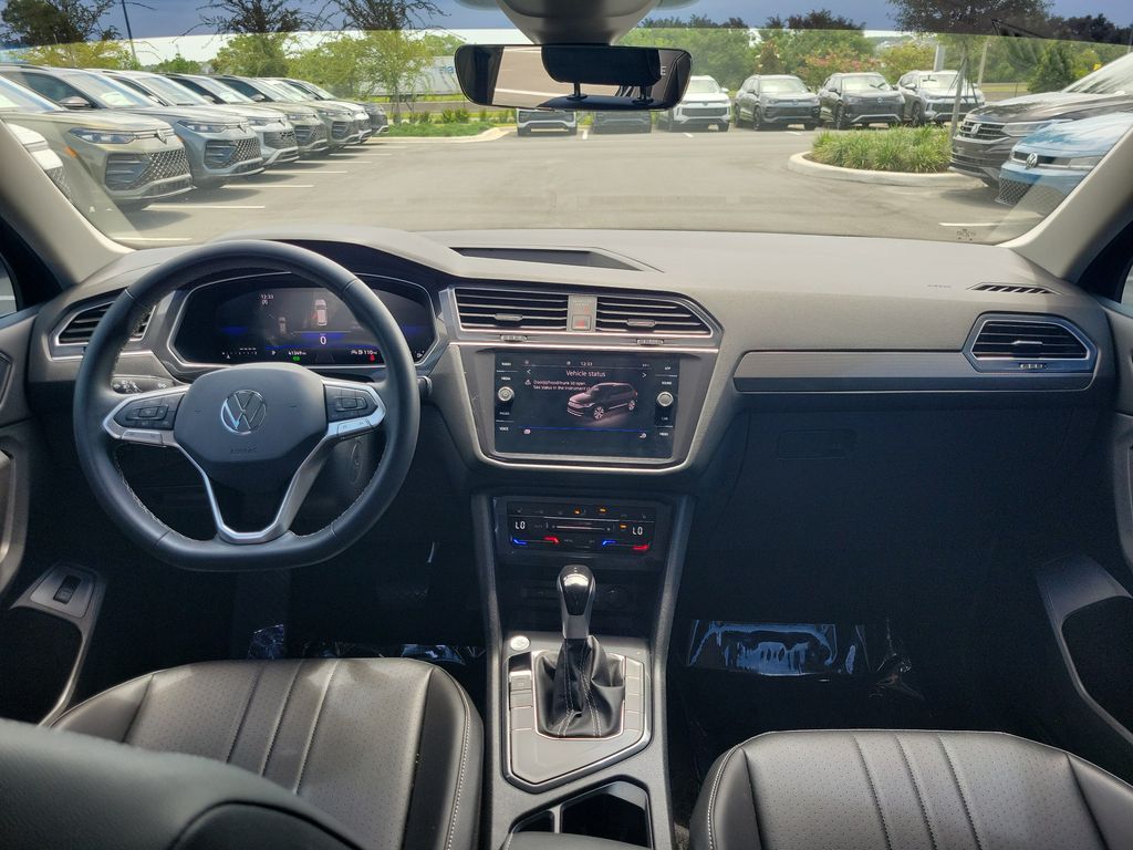 2024 Volkswagen Tiguan SE - Photo 13