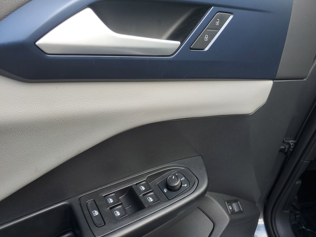 2022 Volkswagen Taos SE - Photo 17