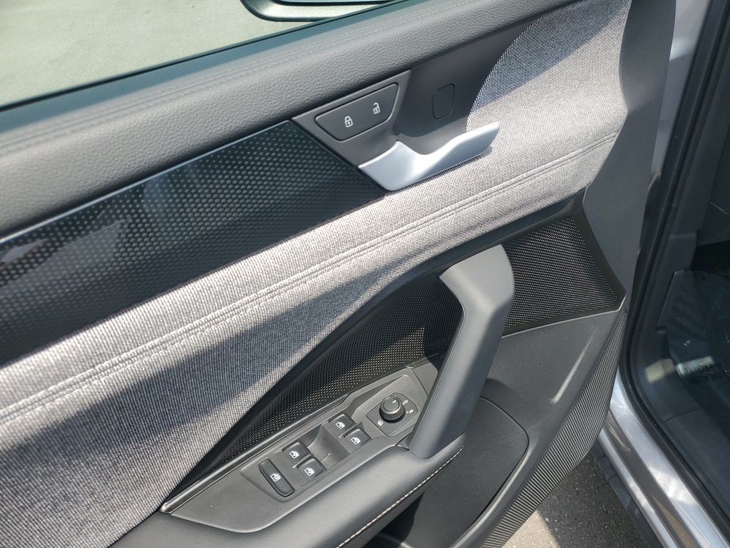 2025 Volkswagen Tiguan S - Photo 13