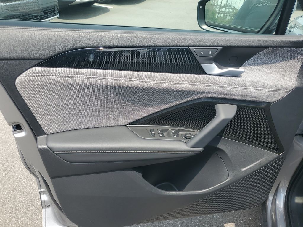 2025 Volkswagen Tiguan S - Photo 12