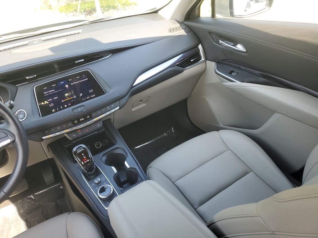 2023 Cadillac XT4 Luxury - Photo 13