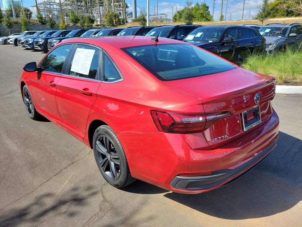 Certified 2022 Volkswagen Jetta 1.5T SE Sedan