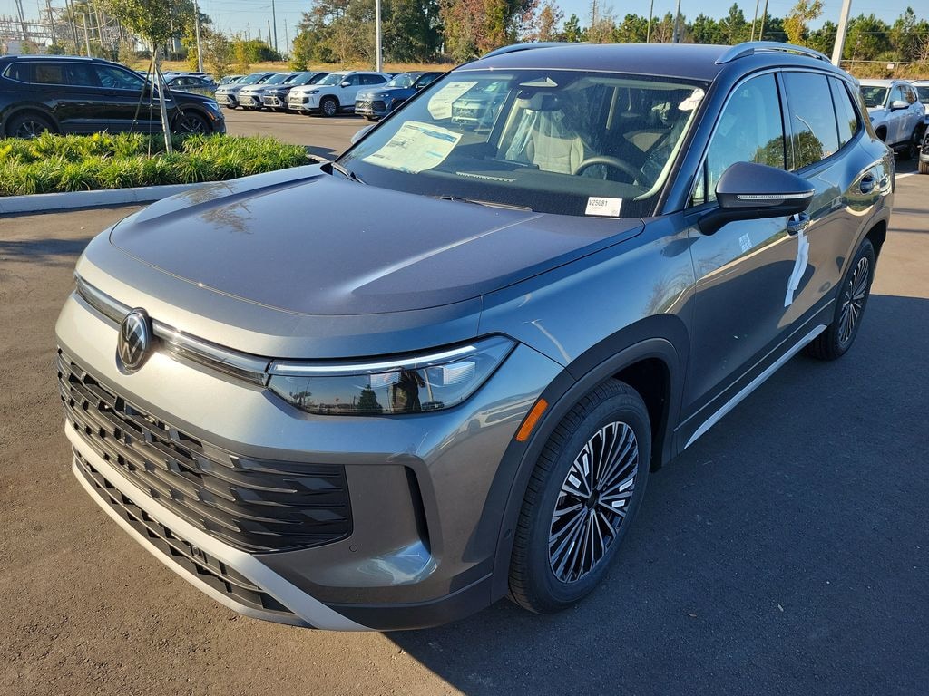 New 2025 Volkswagen Tiguan 2.0T S SUV