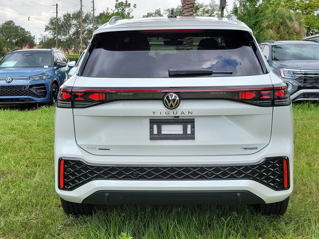 New 2026 Volkswagen Tiguan 2.0T SEL R-Line SUV