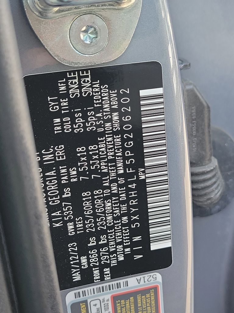 2023 Kia Sorento EX - Photo 31