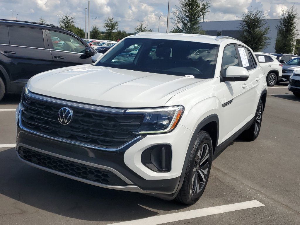 2024 Volkswagen Atlas Cross Sport SE - Photo 2