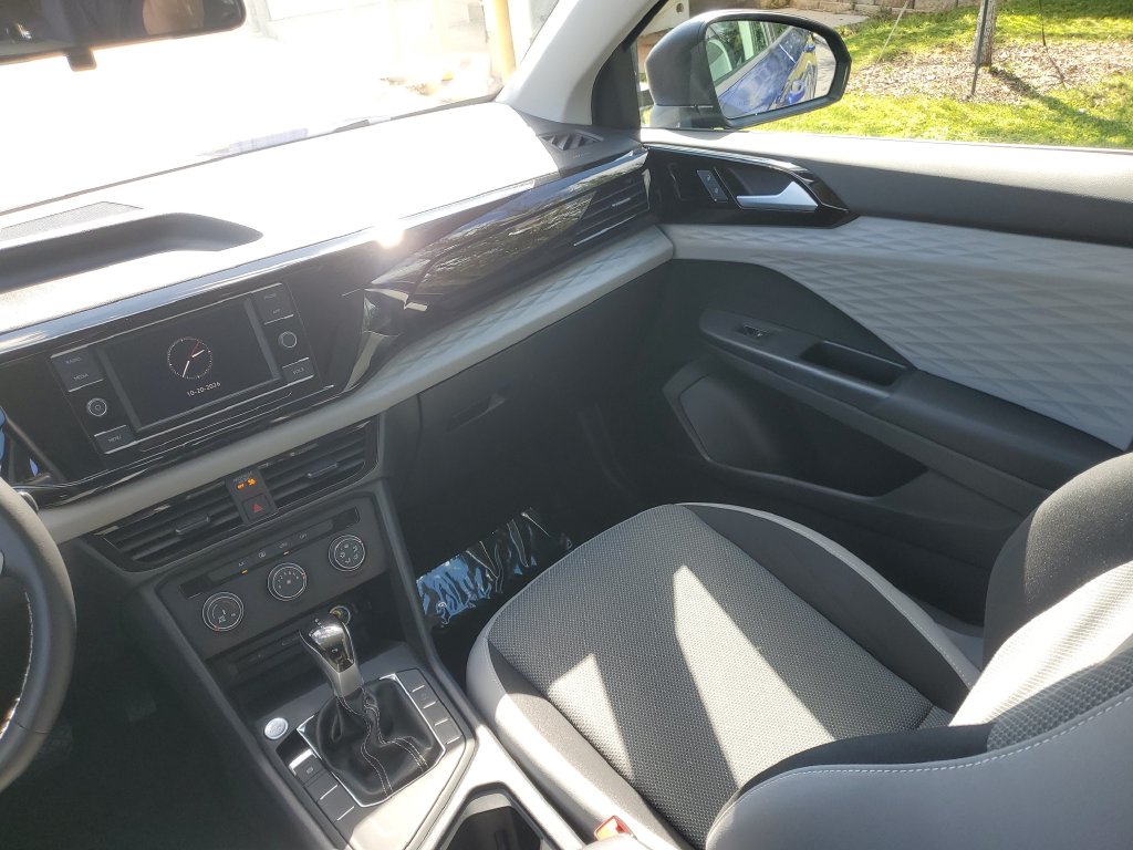 2022 Volkswagen Taos S - Photo 11