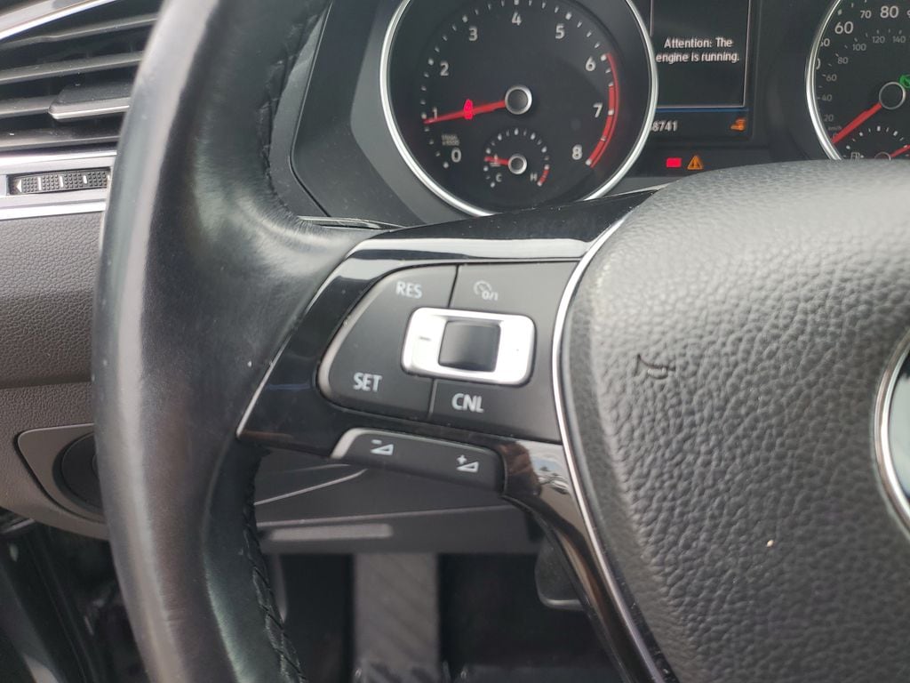2018 Volkswagen Tiguan SE - Photo 18