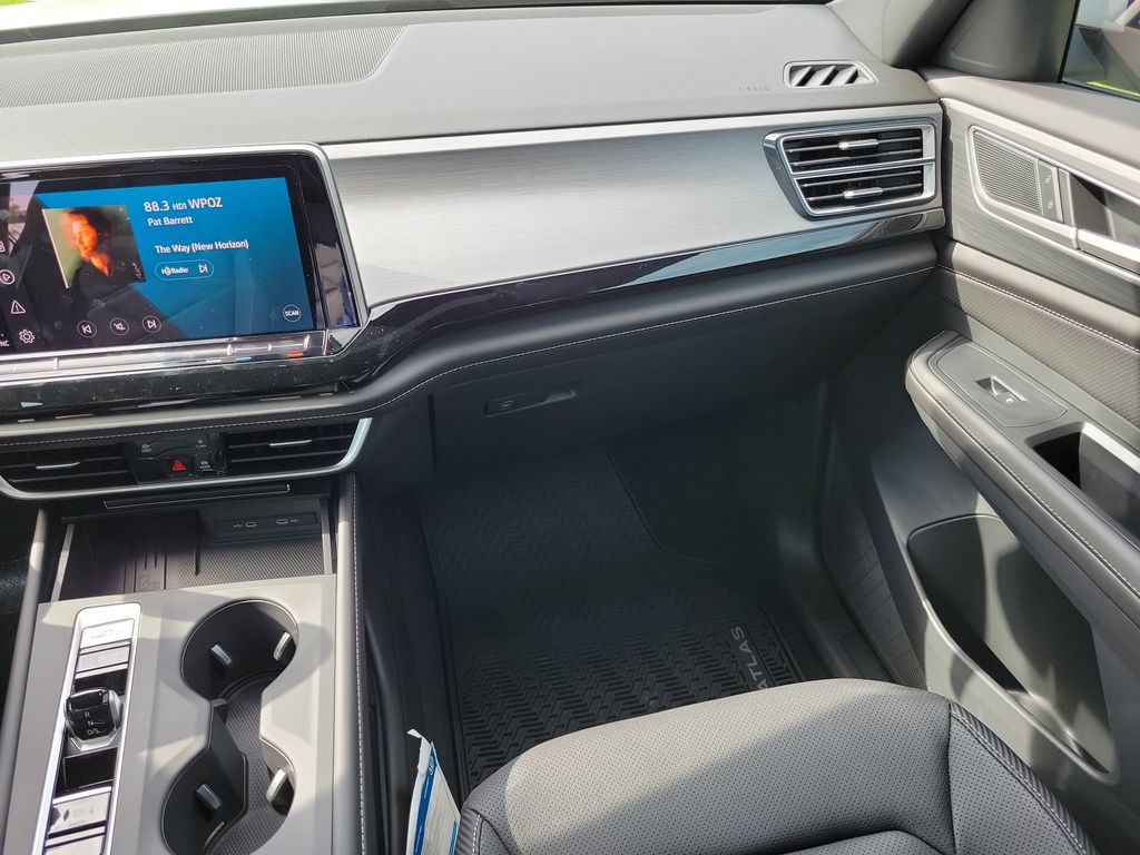 2026 Volkswagen Atlas Cross Sport SE - Photo 14