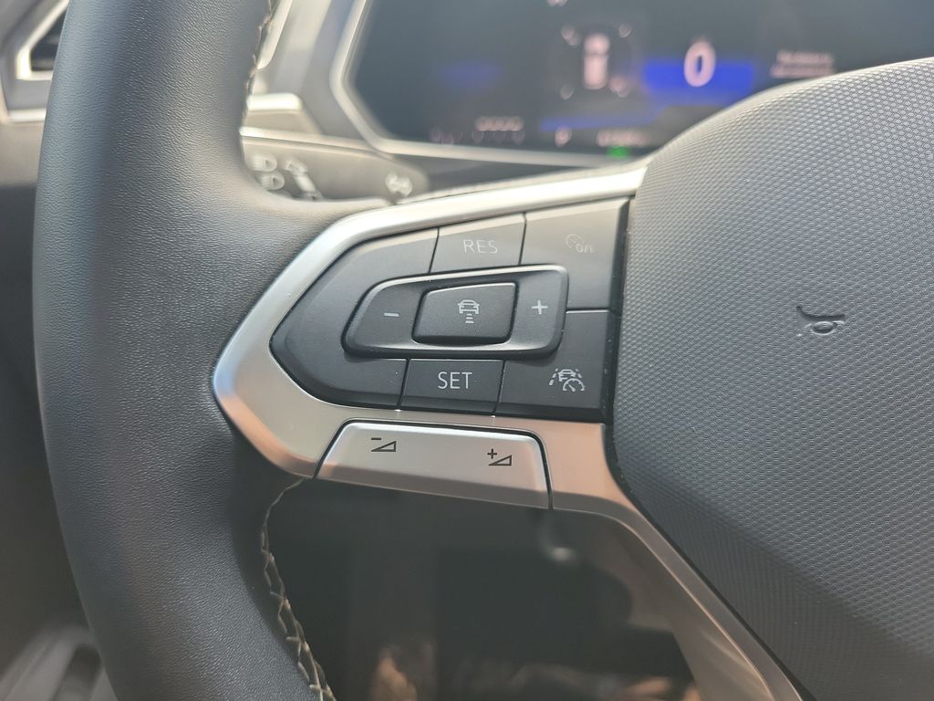 2024 Volkswagen Tiguan SE - Photo 20