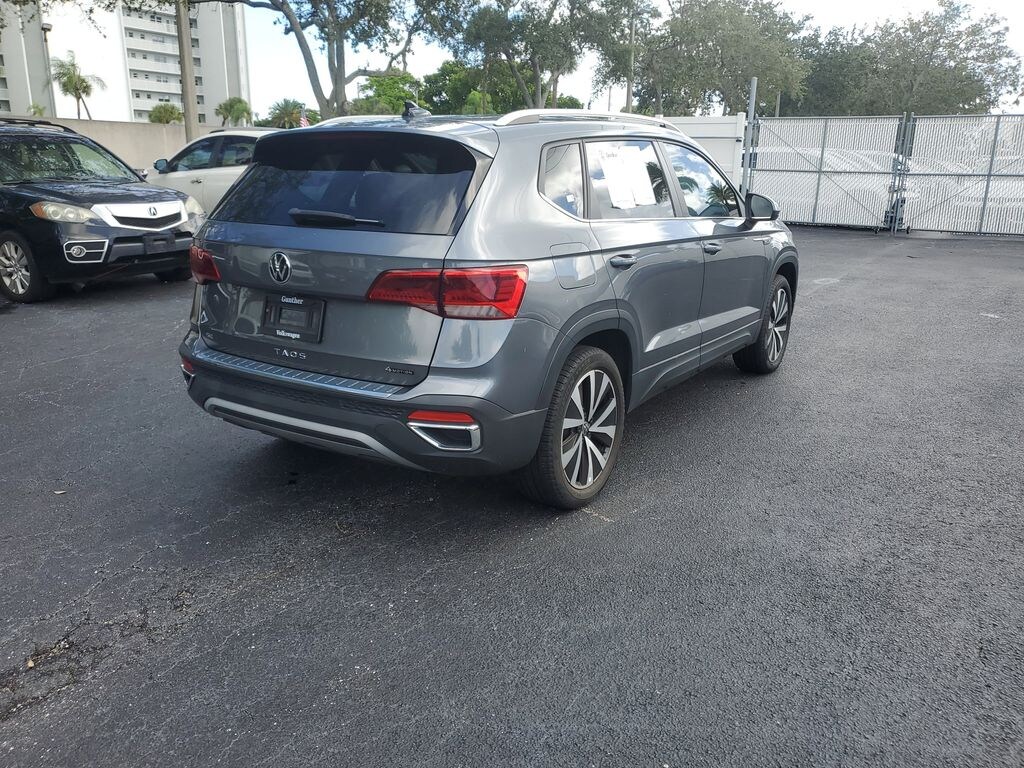 Used 2022 Volkswagen Taos 1.5T SE SUV