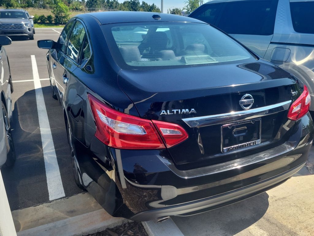 Used 2016 Nissan Altima 2.5 SV Sedan