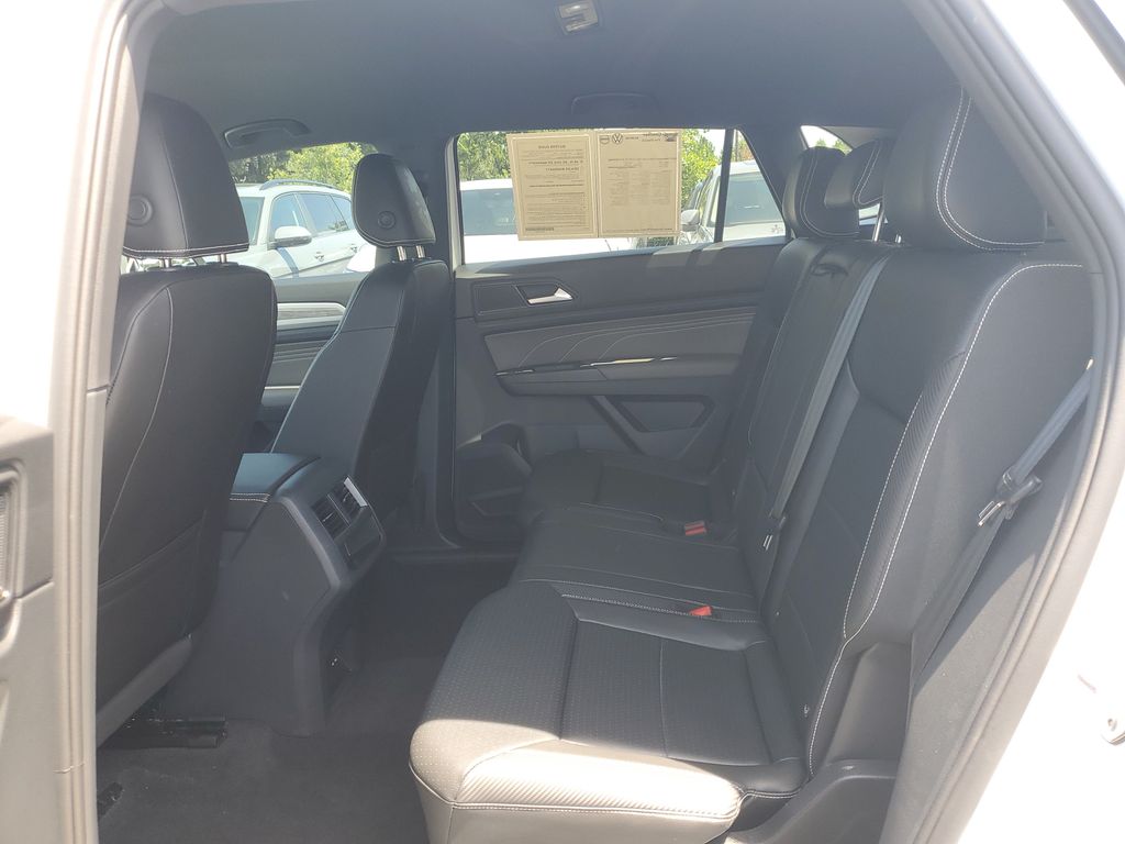 2023 Volkswagen Atlas Cross Sport SE w/Tech - Photo 8