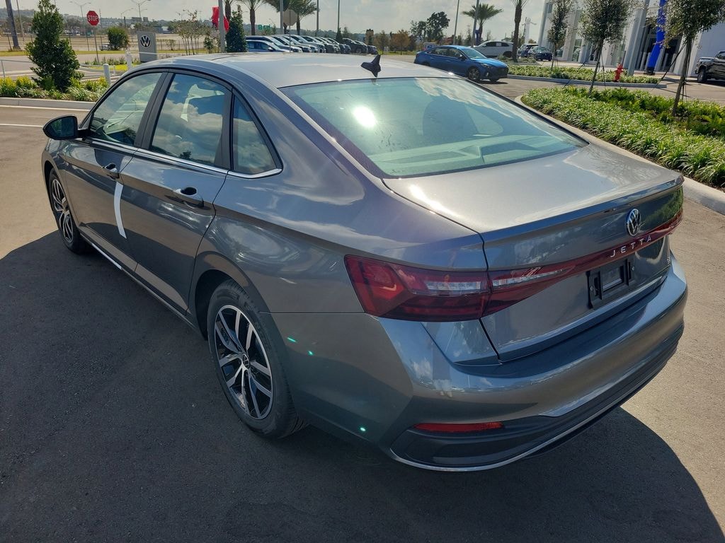 New 2025 Volkswagen Jetta 1.5T SE Sedan