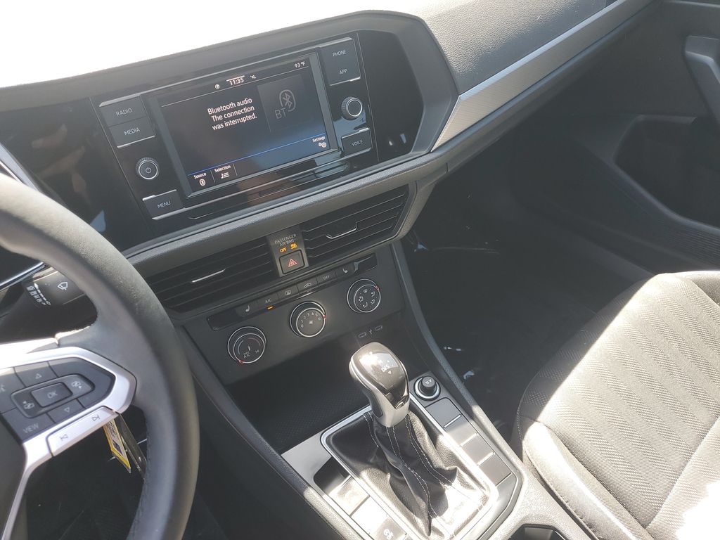 2024 Volkswagen Jetta Sport - Photo 21