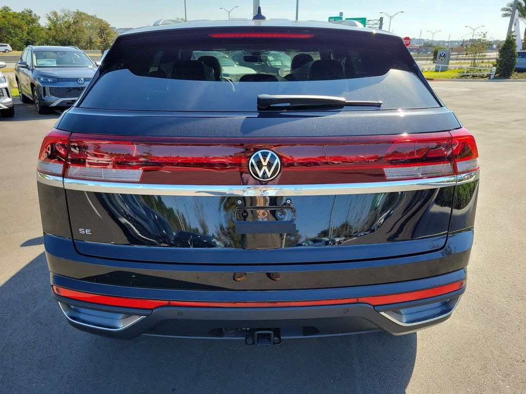 New 2026 Volkswagen Atlas Cross Sport 2.0T SE w/Technology SUV