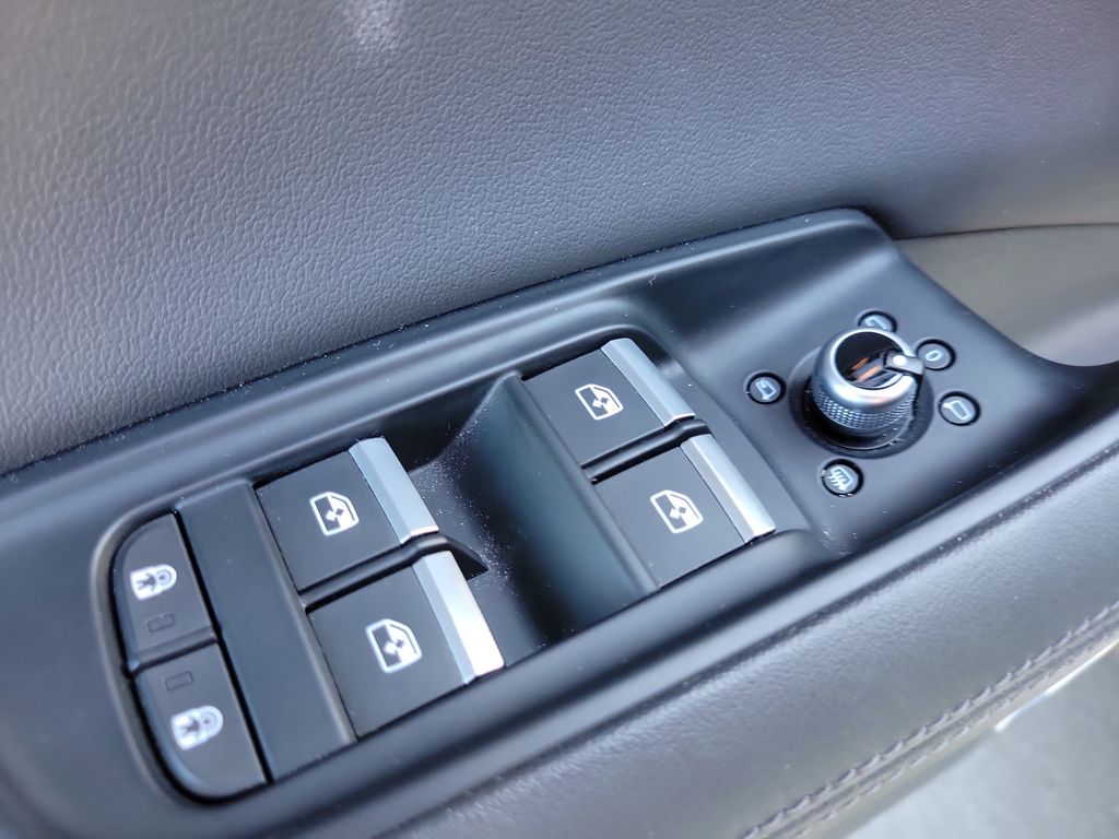 2023 Audi Q7 Premium Plus - Photo 16