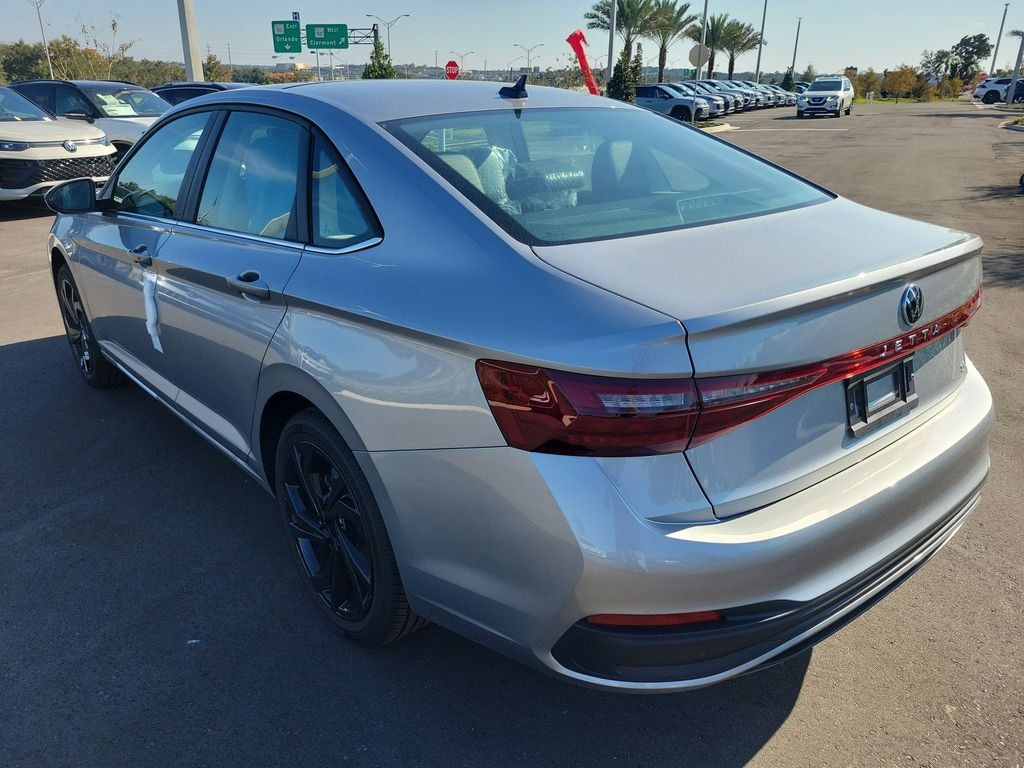 New 2025 Volkswagen Jetta 1.5T SE Sedan