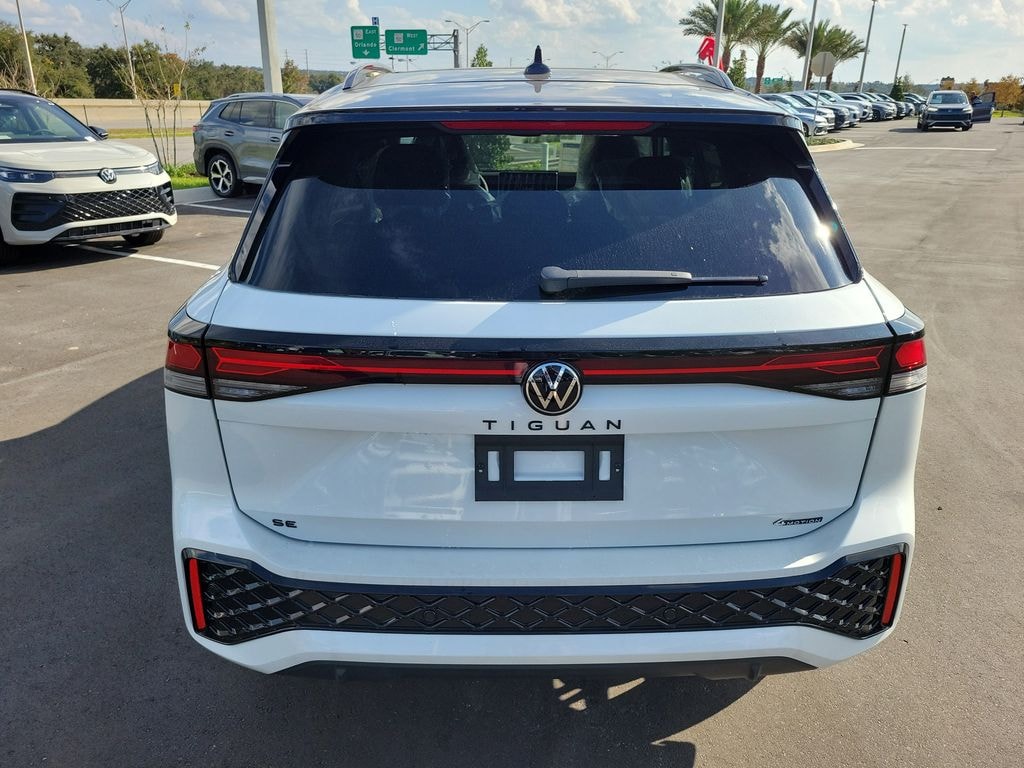 New 2025 Volkswagen Tiguan 2.0T SE R-Line Black SUV