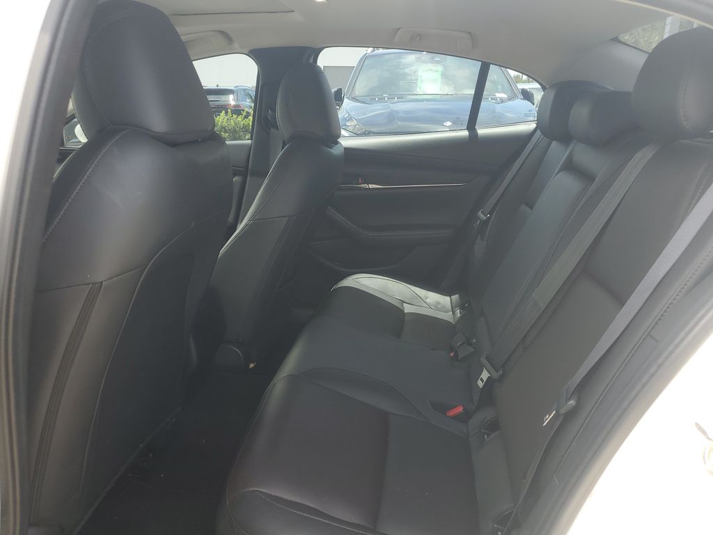 2023 Mazda Mazda3 Premium - Photo 9