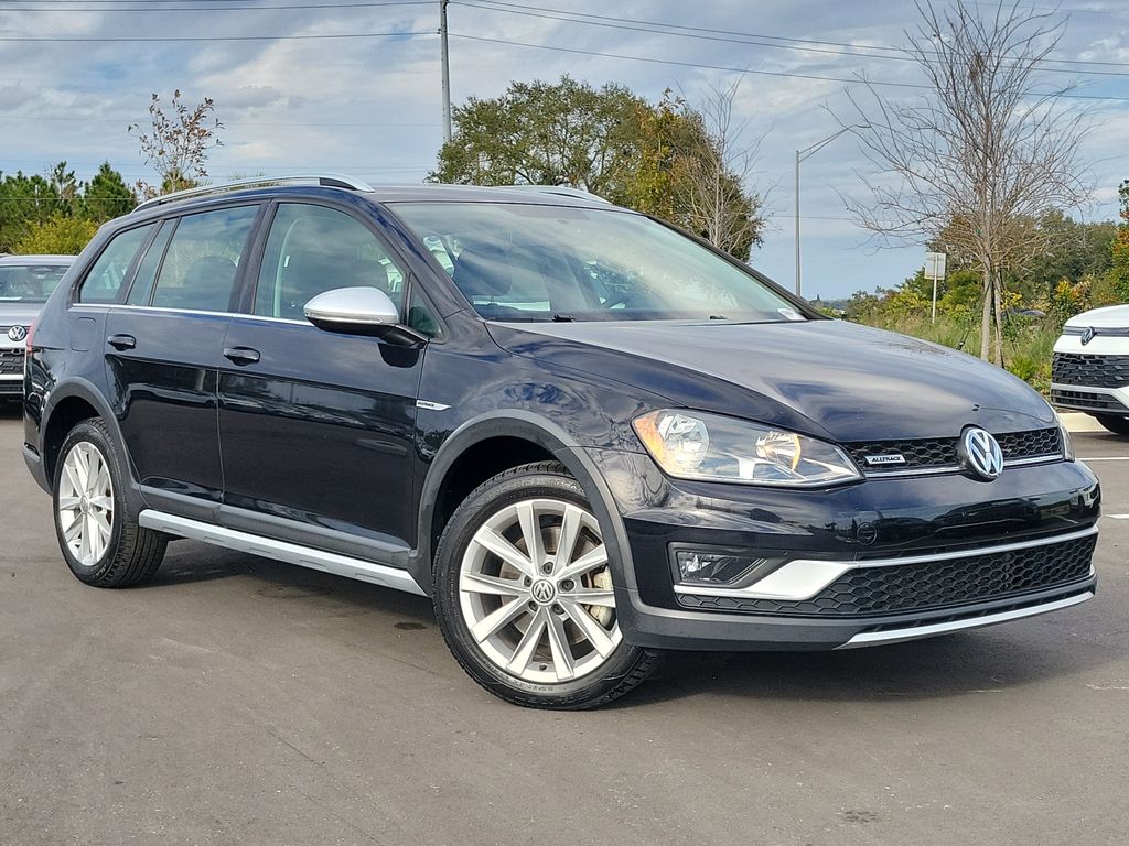 2017 Volkswagen Golf Alltrack Alltrack S's photo