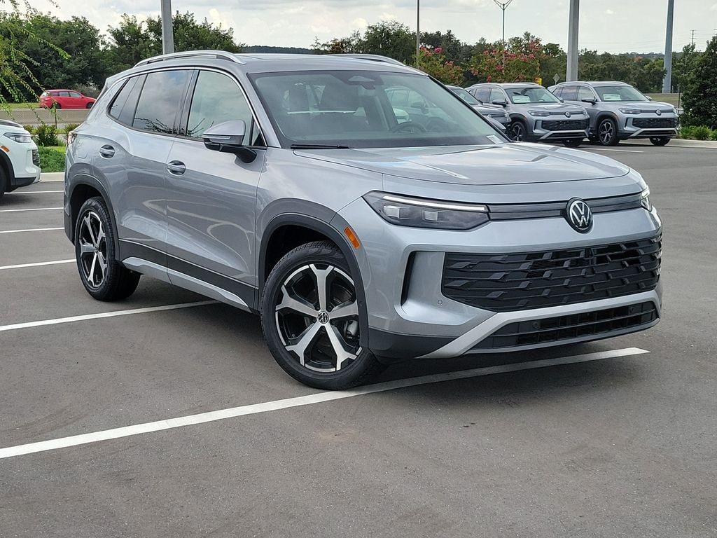 New 2026 Volkswagen Tiguan 2.0T SE SUV