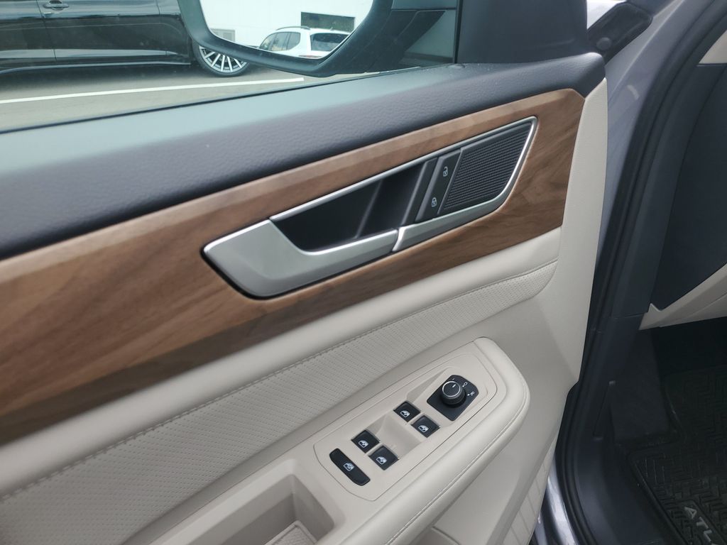 2024 Volkswagen Atlas SE - Photo 13