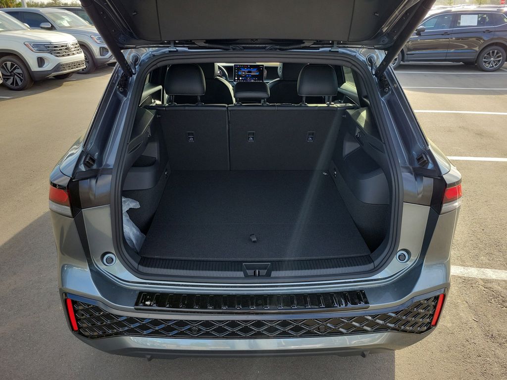 2026 Volkswagen Tiguan SE R-LINE BLACK - Photo 9