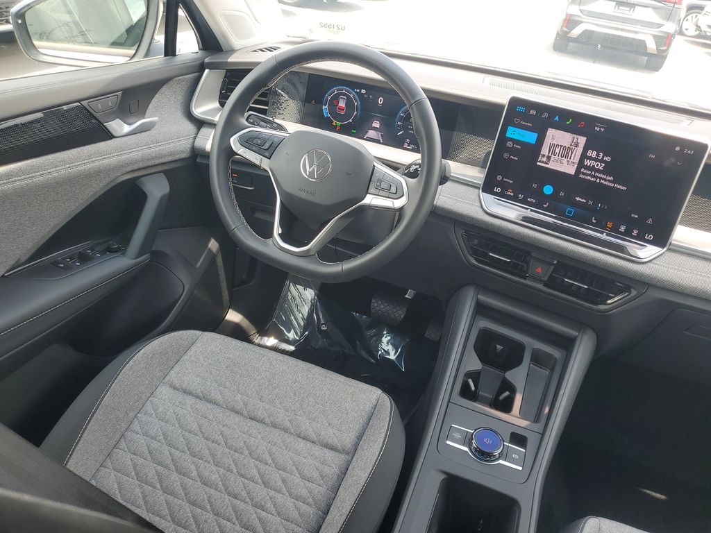 2025 Volkswagen Tiguan S - Photo 10