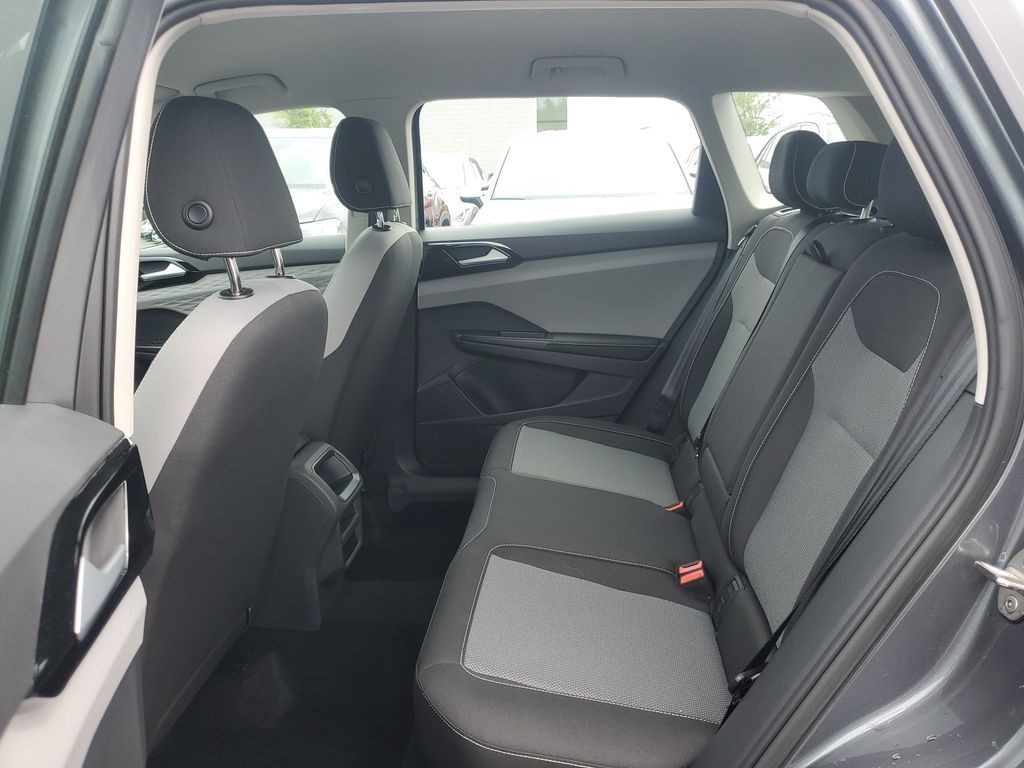 2024 Volkswagen Taos S - Photo 8