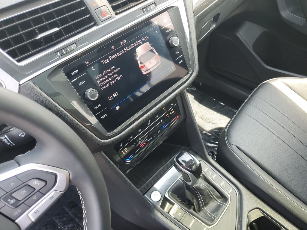 2024 Volkswagen Tiguan SE - Photo 21