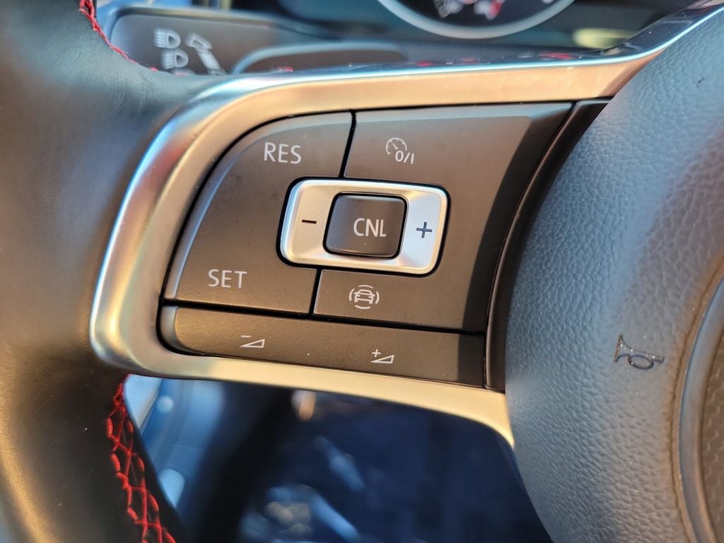 2020 Volkswagen Golf GTI SE - Photo 16