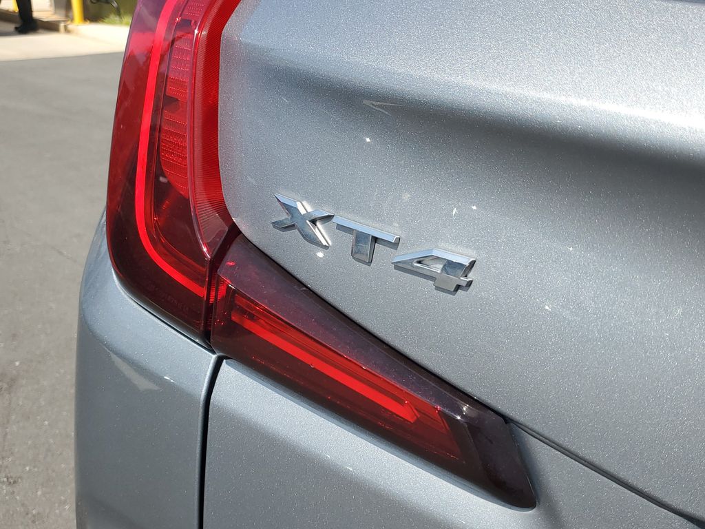2023 Cadillac XT4 Luxury - Photo 7