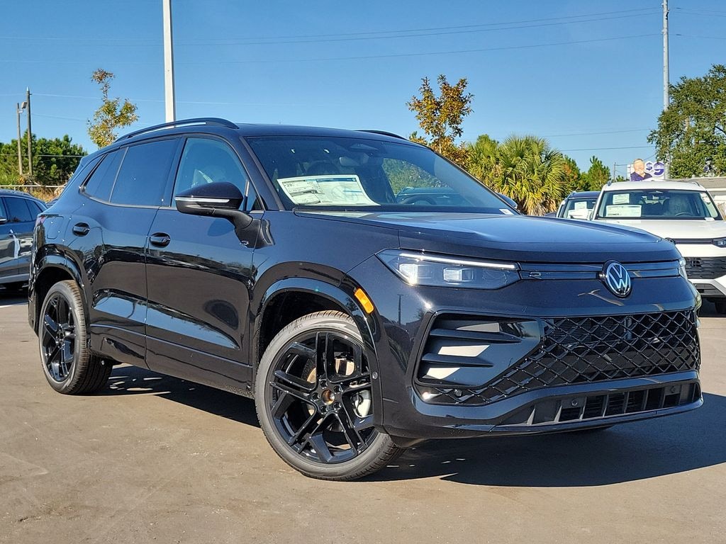 New 2026 Volkswagen Tiguan 2.0T SE R-Line Black SUV