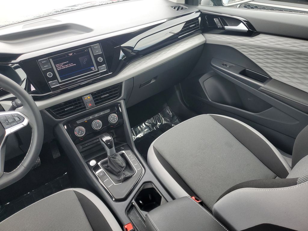 2024 Volkswagen Taos S - Photo 11