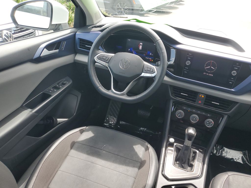 2023 Volkswagen Taos SE - Photo 11