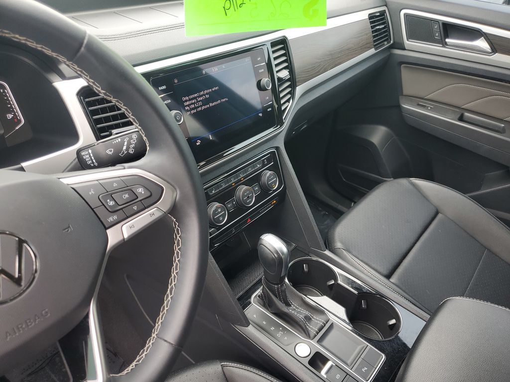 2023 Volkswagen Atlas SE w/Tech - Photo 22