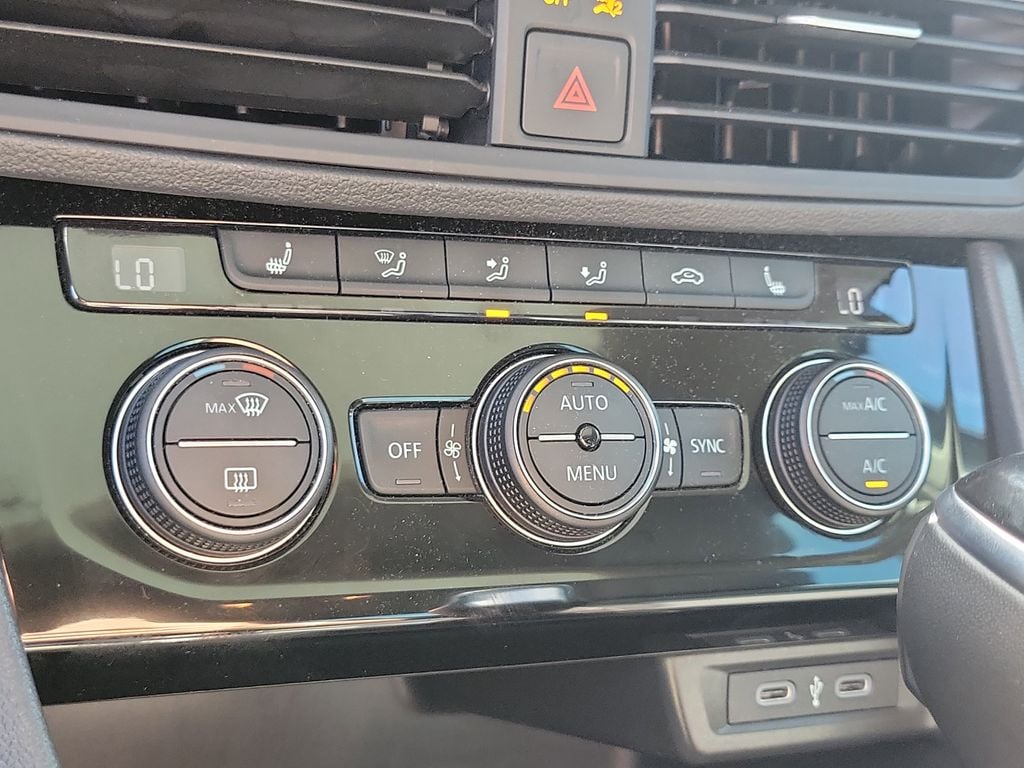 2024 Volkswagen Jetta SE - Photo 26