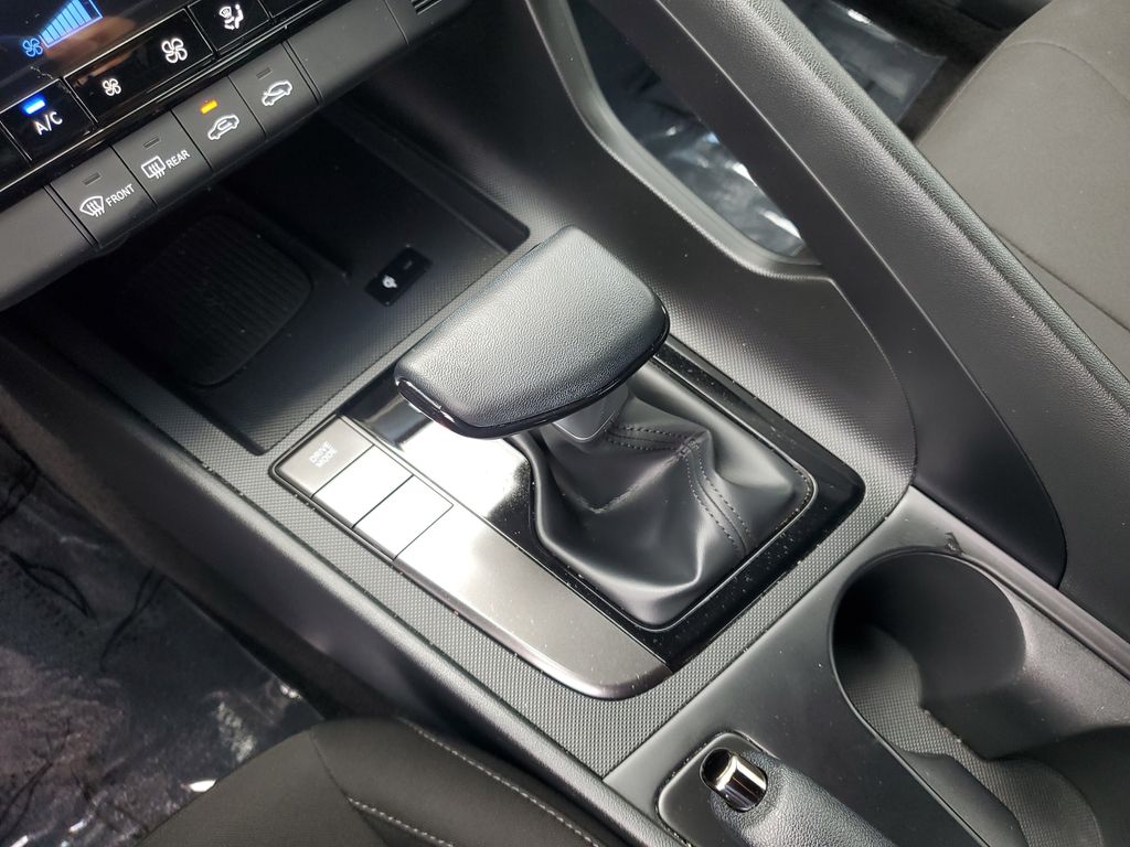 2025 Hyundai Elantra SEL - Photo 22