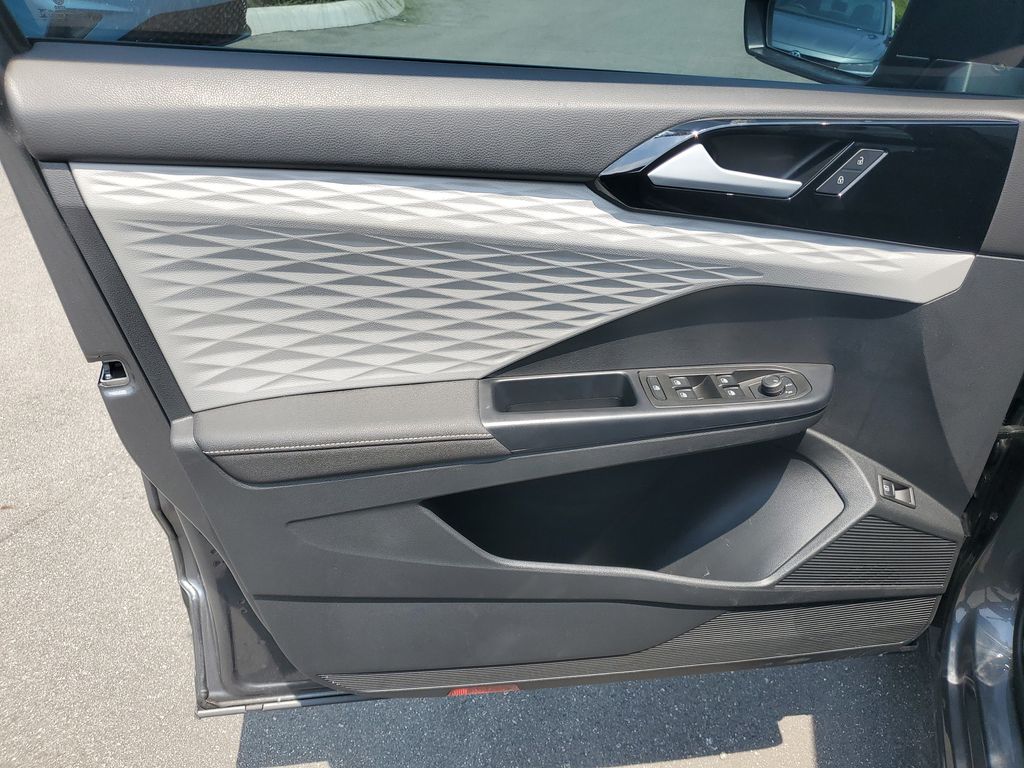 2024 Volkswagen Taos S - Photo 12