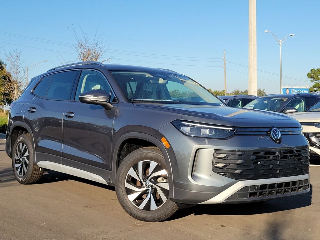 New 2025 Volkswagen Tiguan 2.0T S SUV