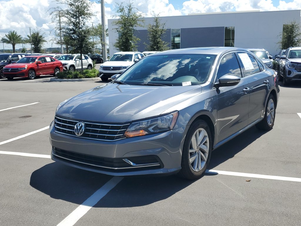 Used 2018 Volkswagen Passat SE with VIN 1VWBA7A33JC031795 for sale in Clermont, FL
