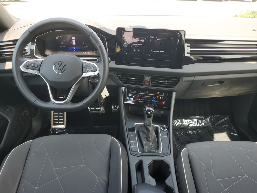 2025 Volkswagen Jetta Sport - Photo 9