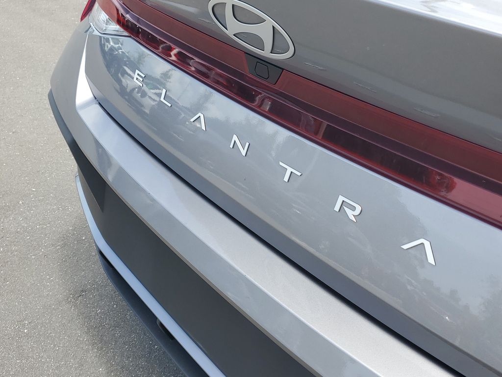 2024 Hyundai Elantra SEL - Photo 6