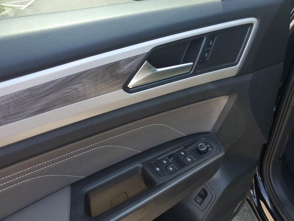 2023 Volkswagen Atlas Cross Sport SE w/Tech - Photo 14