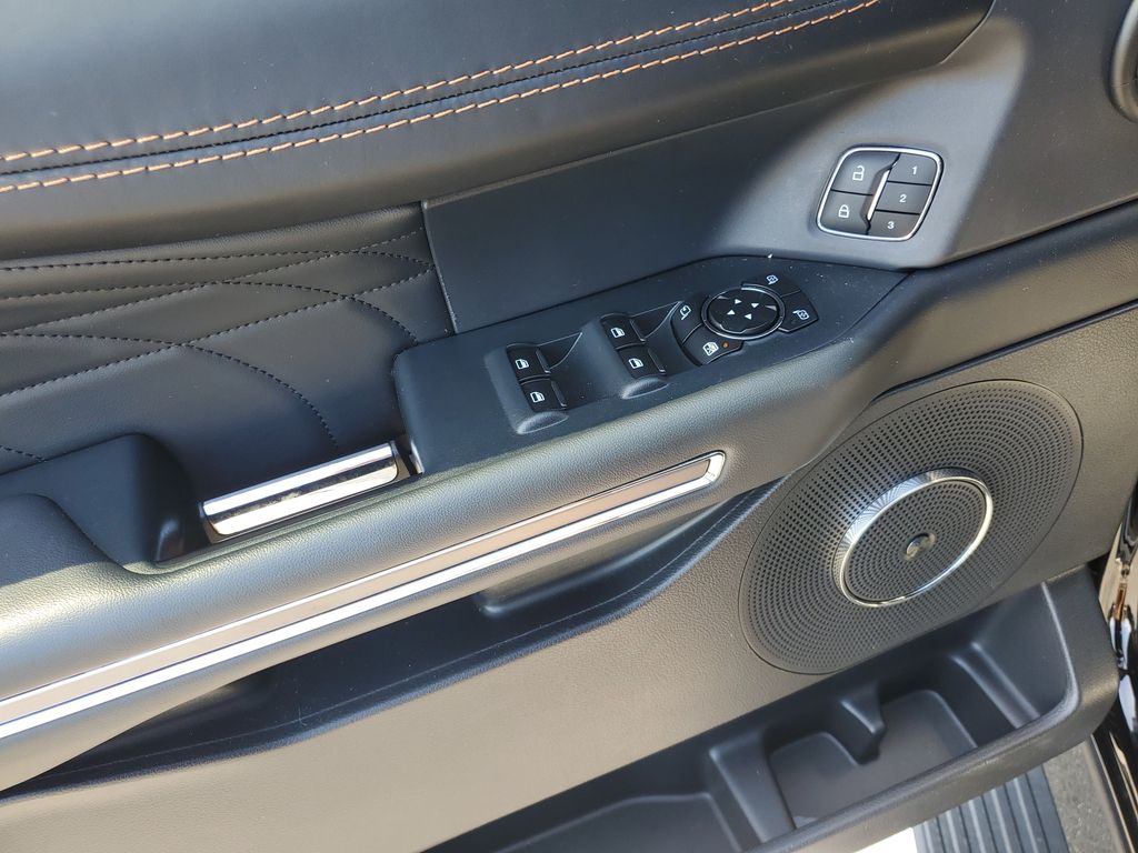 2023 Ford Expedition Platinum - Photo 16