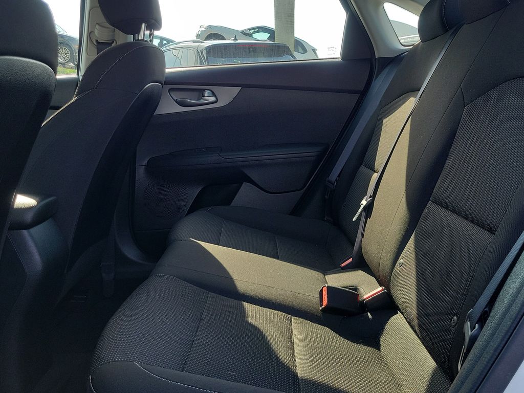 2020 Kia FORTE FE - Photo 7