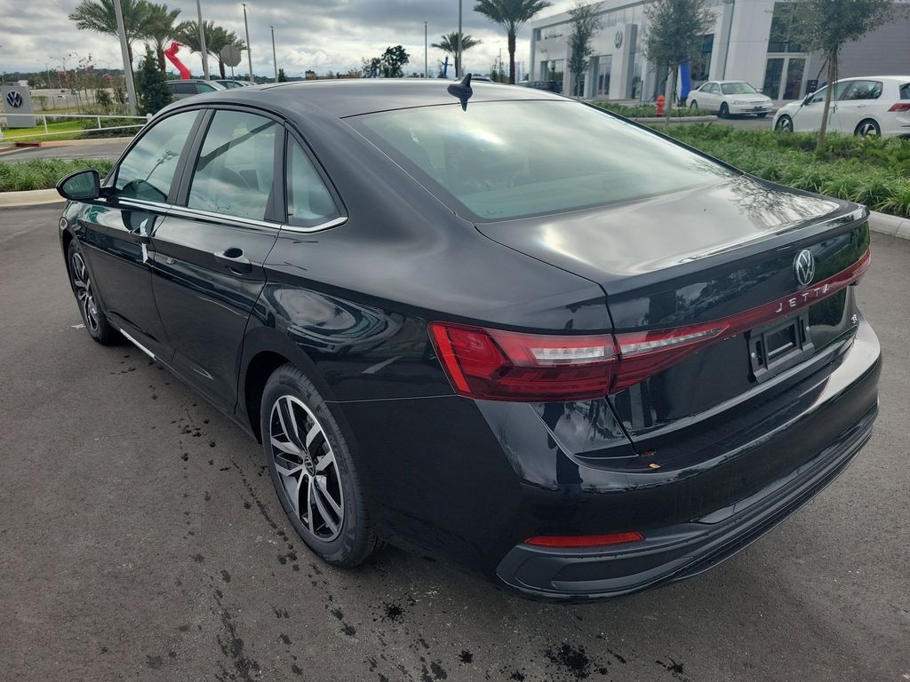 New 2025 Volkswagen Jetta 1.5T SE Sedan
