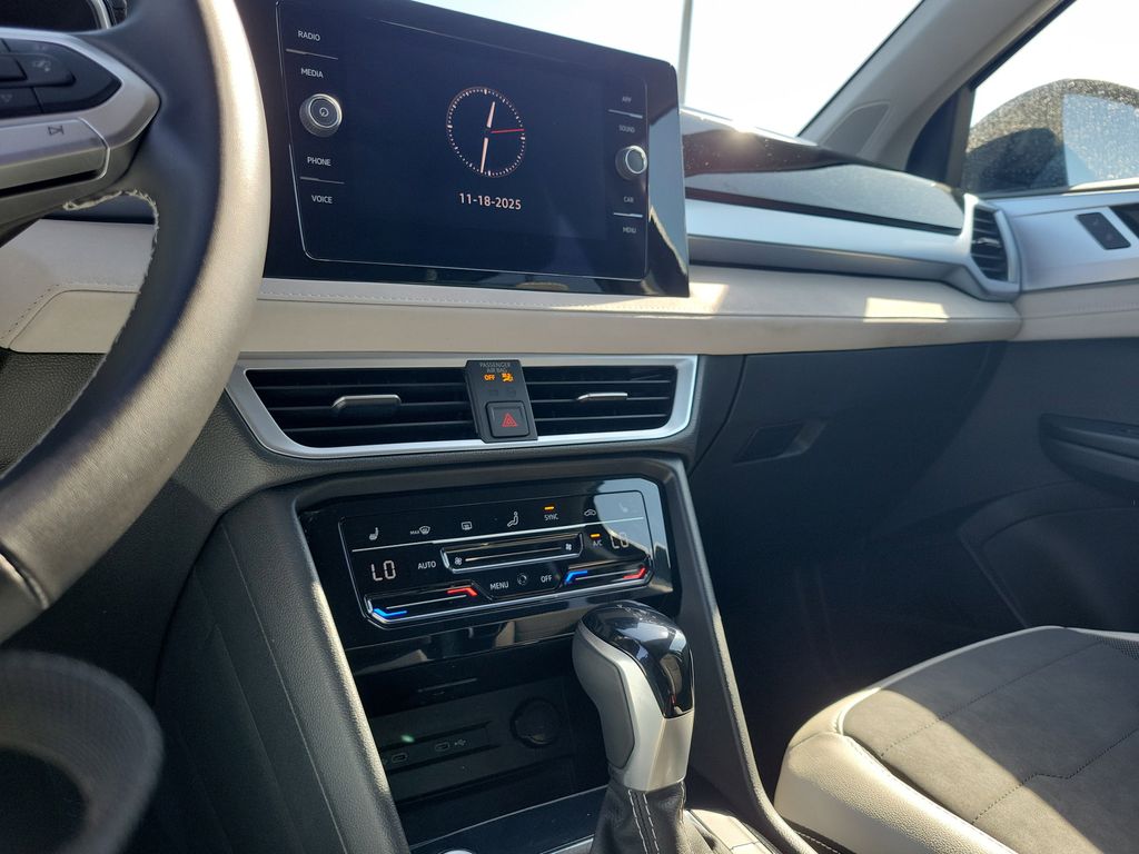 2025 Volkswagen Taos SE - Photo 24