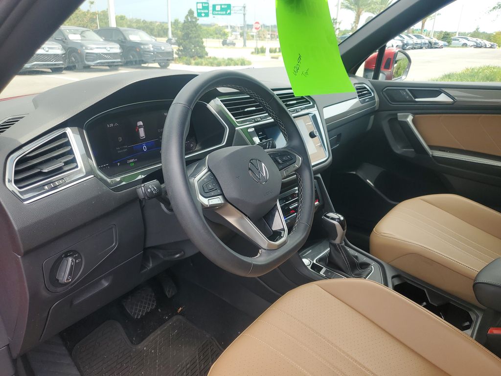 2024 Volkswagen Tiguan SE - Photo 14